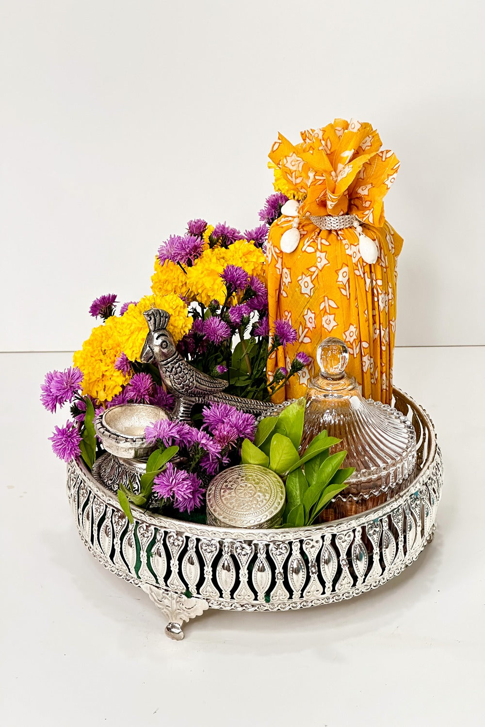 ⁠Gleaming traditions