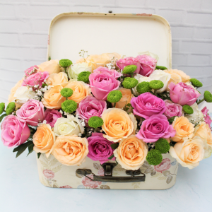 The magnificent Gift/ Ring Swing- Fresh-flowers-hamper