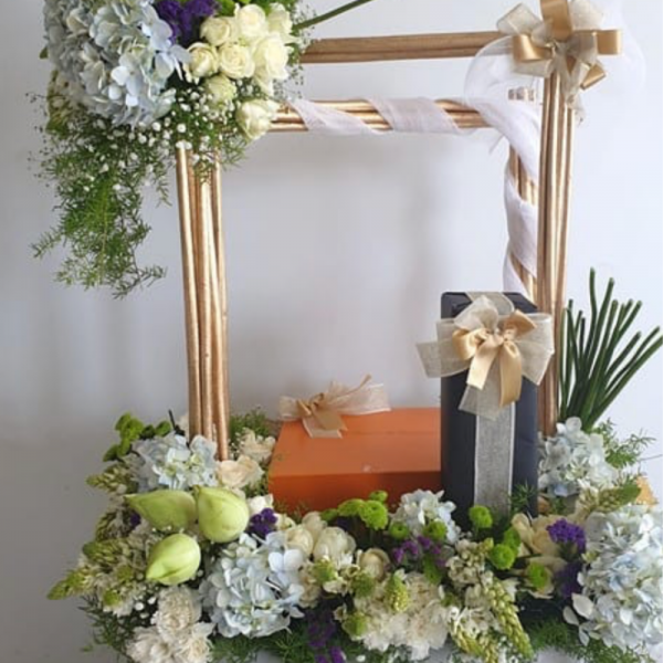 Floral-hamper-packaging