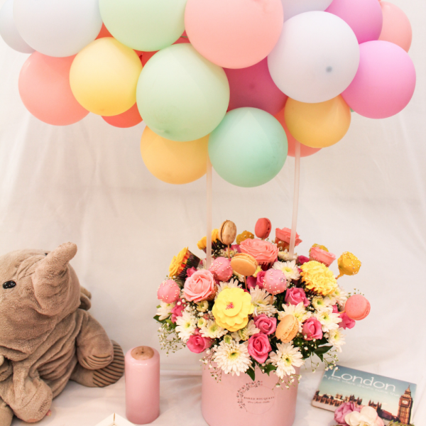 Berry Bouquet with cloud - Balloons - Flowers - Macrons