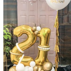 Legal Birthday- Birthday party- 21 years- balloon bouquets